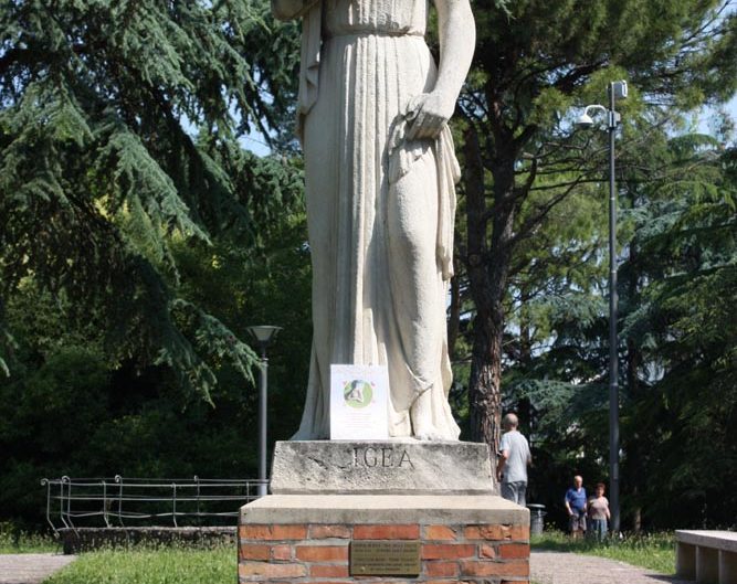 Marta nel mondo